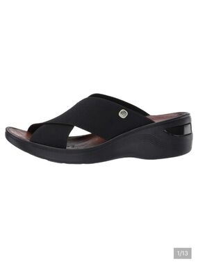 BZEES Desire Wedge Sandals in Black NIB - Size 8.5 Wide